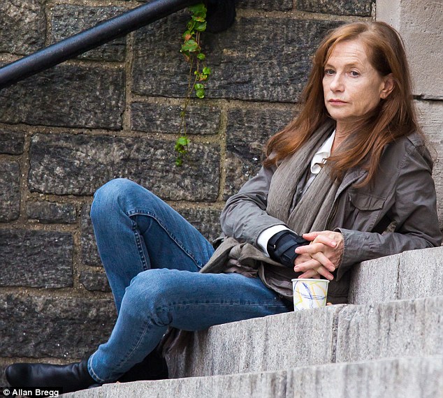 article-0-211C511500000578-127_634x570